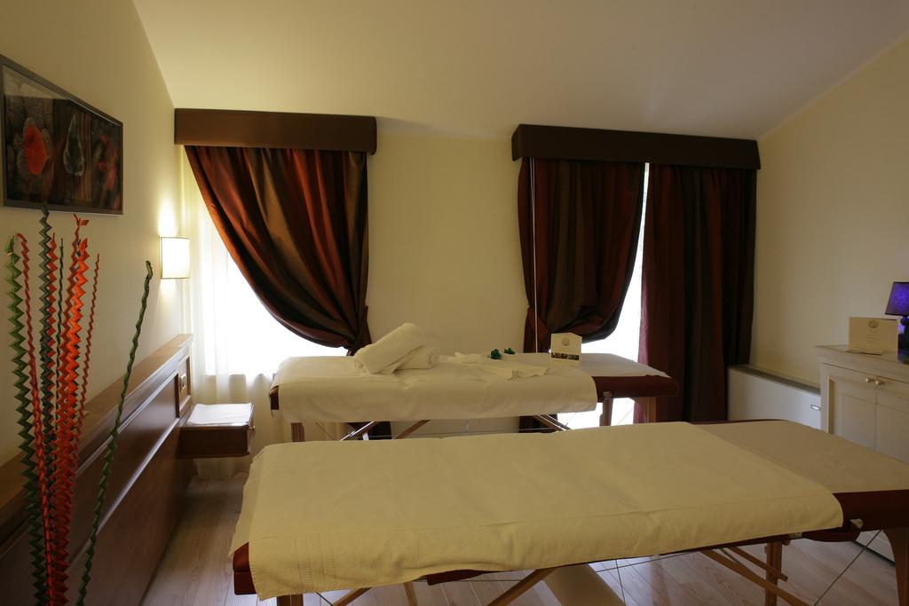 Hotel Valentino Acqui Terme Exterior foto