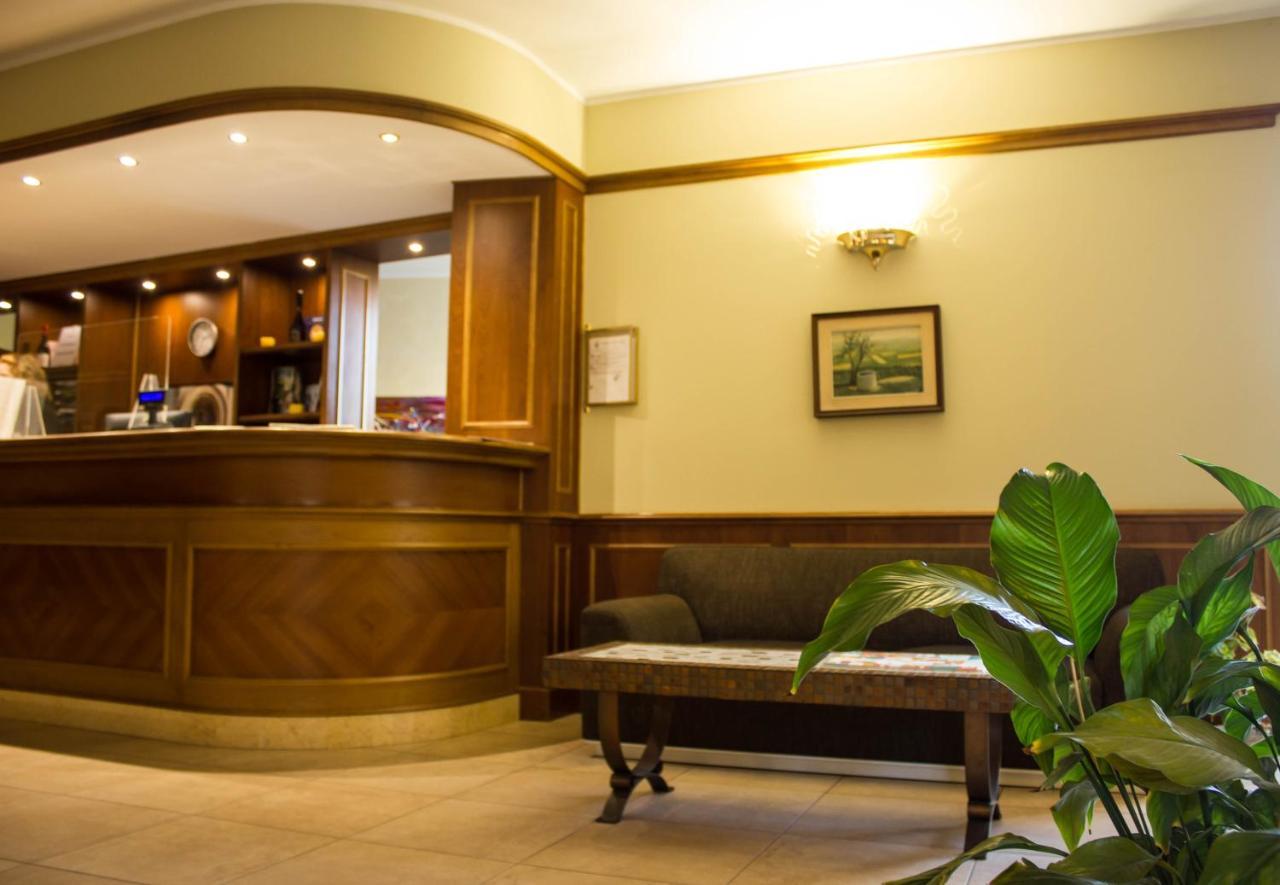 Hotel Valentino Acqui Terme Exterior foto