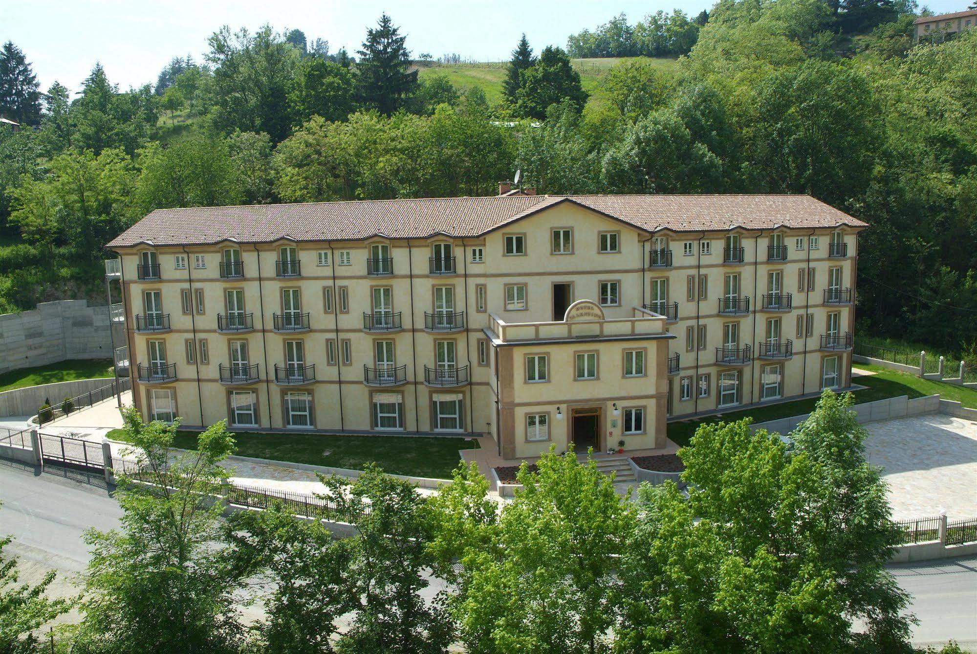 Hotel Valentino Acqui Terme Exterior foto